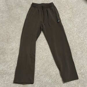 Men’s brown alo waffle sweatpants